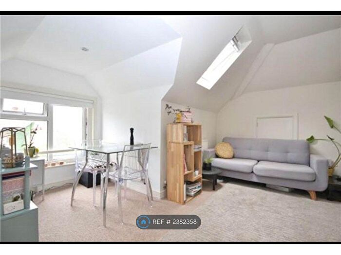 1 Bedroom Flat To Rent In Becmead Avenue, London, SW16