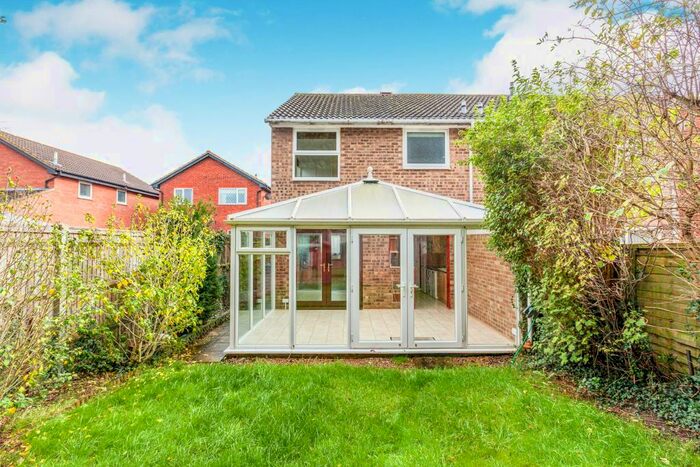 3 Bedroom Semi-Detached House To Rent In Springfield Park, SL6