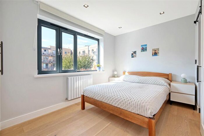 2 Bedroom End Of Terrace House For Sale In Culford Mews, Islington, London, N1