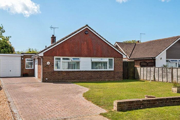 3 Bedroom Detached Bungalow For Sale In Queensmead, Pagham, Bognor Regis, PO21