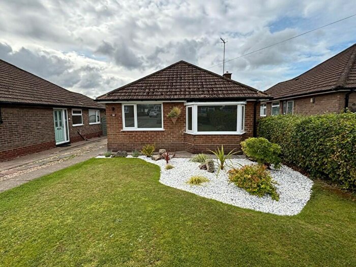 2 Bedroom Detached House To Rent In Morley Avenue, Chesterfield, Derbyshire, S40
