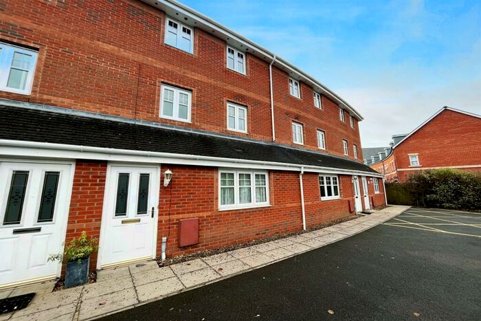 2 Bedroom Maisonette To Rent In Eastleigh Town Centre, SO50