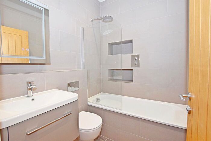 1 Bedroom Flat To Rent In Flat /Salisbury House, The Steyne, Bognor Regis, West Sussex, PO21