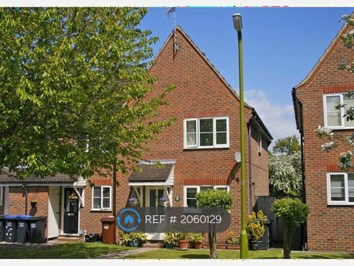 3 Bedroom End Of Terrace House To Rent In Salmon Close, Welwyn Garden City, AL7