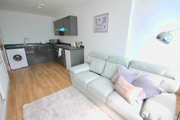 2 Bedroom Flat To Rent In Enterprise House, Isambard Brunel Road, PO1
