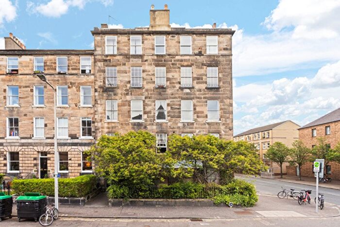 3 Bedroom Flat To Rent In Rankeillor Street, Newington, Edinburgh, EH8