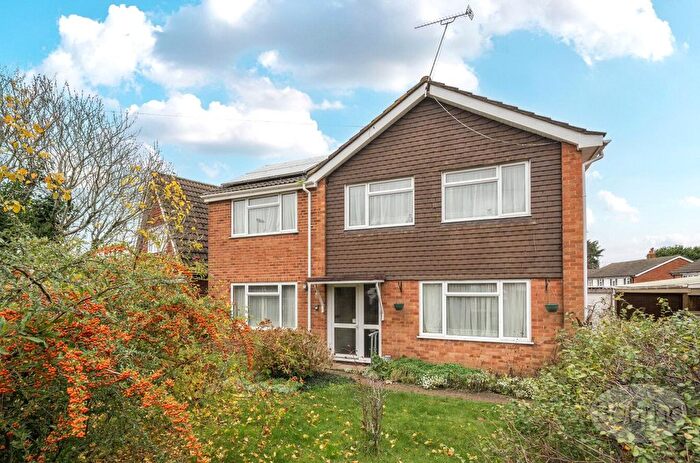 4 Bedroom Detached House For Sale In Ashdene Road, Ash, Surrey, GU12