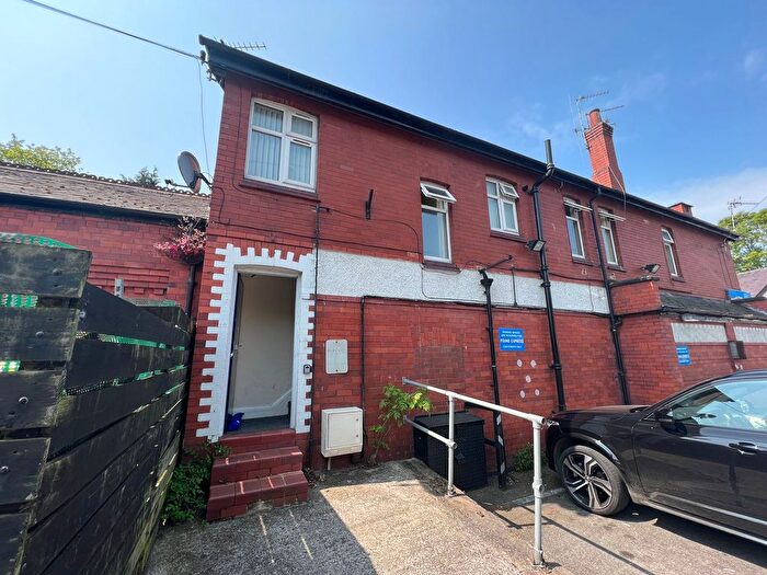 2 Bedroom Flat To Rent In Oakwood Avenue, Gatley, SK8