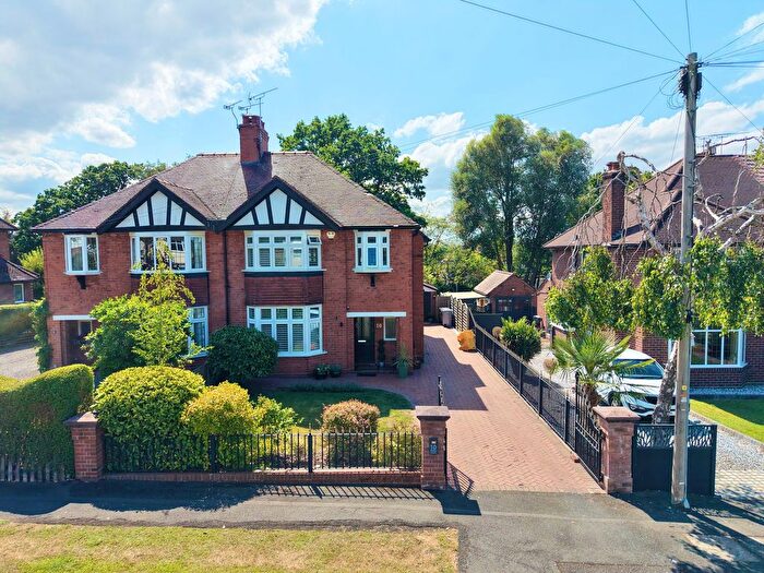 3 Bedroom Semi-Detached House For Sale In Berkeley Crescent, Wistaston, CW2