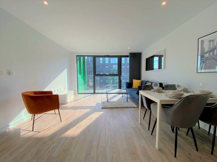 2 Bedroom Apartment To Rent In Potato Wharf Manchester, M3