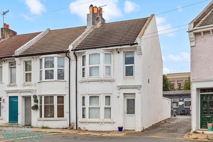 2 Bedroom End Of Terrace House For Sale In Conway Street, Hove, East Sussex, BN3