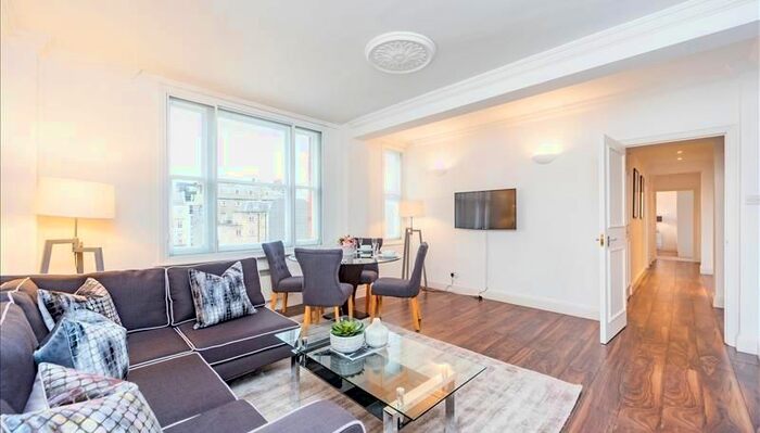 2 Bedroom Flat To Rent In Hill Street, Mayfair, London, W1J