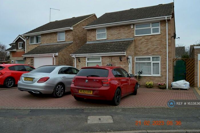4 Bedroom Detached House To Rent In Cricklade Close, Northampton, NN3