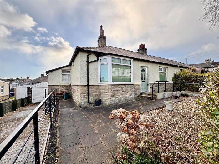 2 Bedroom Semi-Detached Bungalow For Sale In Dalton Green Lane, Dalton, Huddersfield, HD5