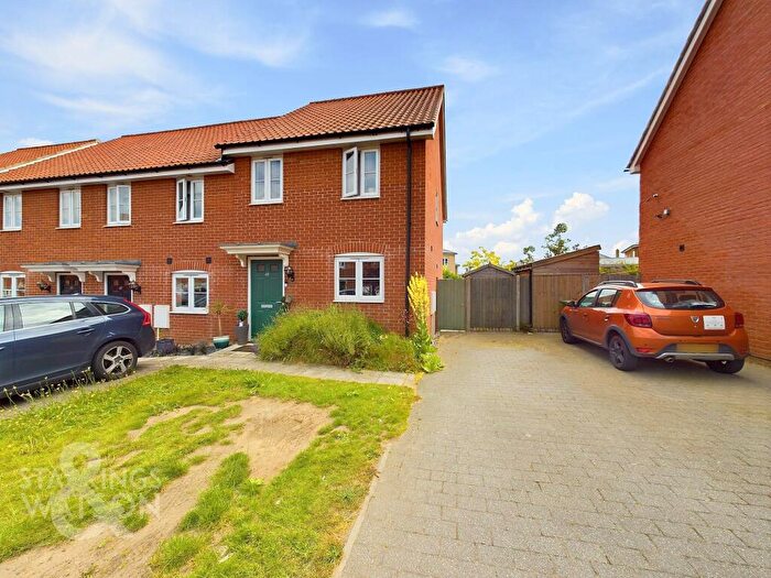 2 Bedroom Semi-Detached House For Sale In Oak Avenue, Loddon, Norwich, NR14