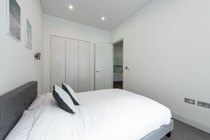 1 Bedroom Flat To Rent In Haven Way, London, SE1