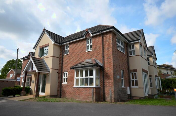 1 Bedroom Flat To Rent In Upper Weybourne Lane, Farnham, Surrey GU9