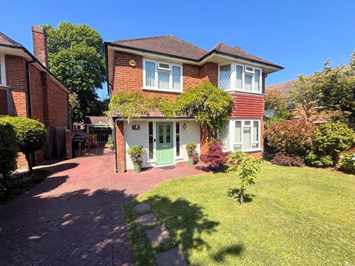 4 Bedroom Detached House For Sale In The Paddock, Alverstoke, Gosport, PO12