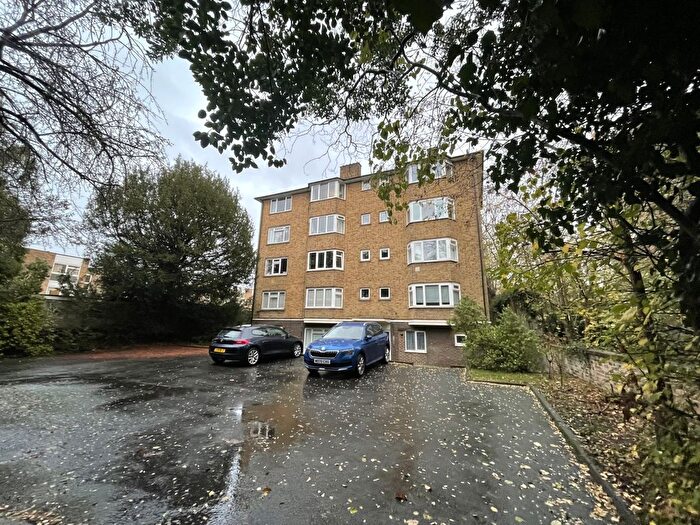 2 Bedroom Flat To Rent In St. Johns Park, London, SE3