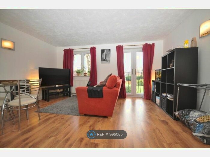 1 Bedroom Flat To Rent In Brighton Road, Crawley, RH11