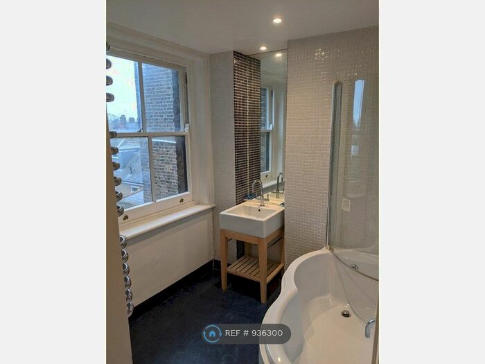 2 Bedroom Flat To Rent In Adrian Square, Westgate-On-Sea, CT8