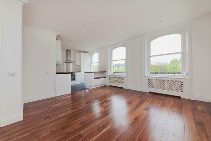 2 Bedroom Flat To Rent In Redcliffe Square, SW10