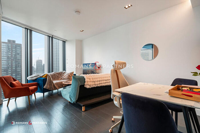 1 Bedroom Apartment To Rent In Amory Tower, Canary Wharf, E14