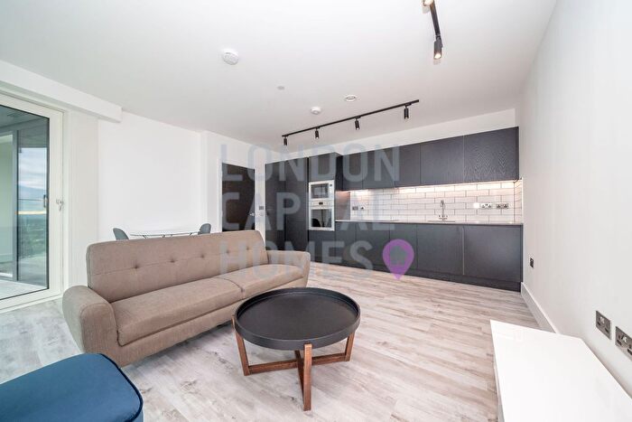 1 Bedroom Flat To Rent In Portal Way, London, W3