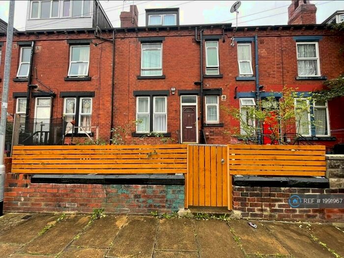 2 Bedroom Terraced House To Rent In Trentham Avenue, Leeds, LS11