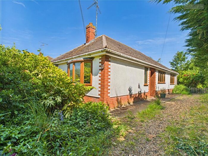 3 Bedroom Detached Bungalow For Sale In Broadway, Crowland, Peterborough, PE6