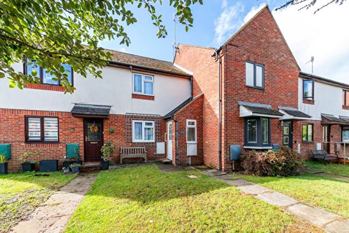 2 Bedroom Terraced House For Sale In Warwick Road, Banbury, OX16