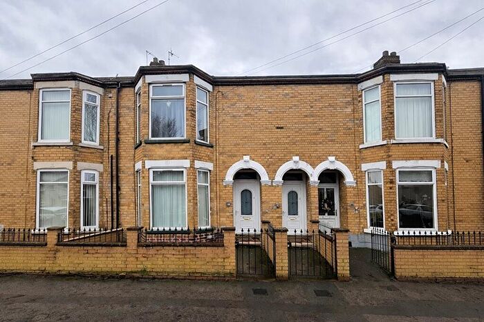 3 Bedroom Terraced House For Sale In Newcomen Street, Hull, HU9