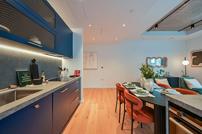 2 Bedroom Flat For Sale In Goodluck Hope, Canary Wharf, E14