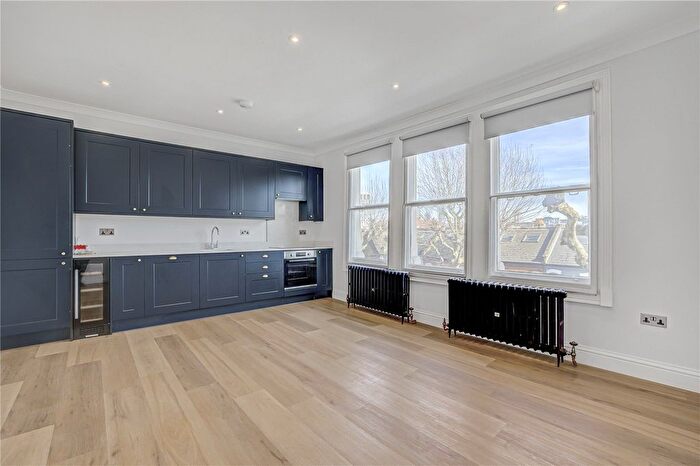 2 Bedroom Flat To Rent In Wandsworth Bridge Road, London, SW6