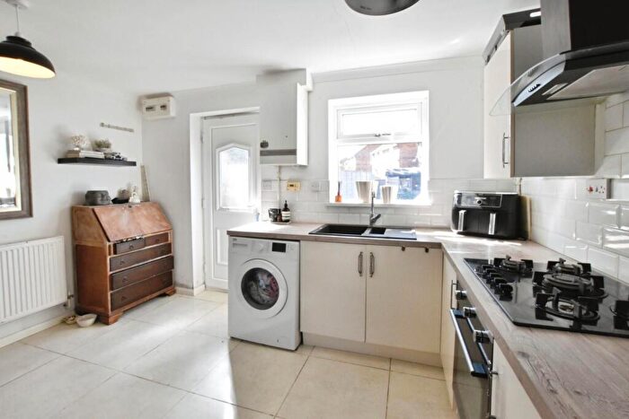 2 Bedroom End Of Terrace House For Sale In Bluebell Close, Scunthorpe, DN15