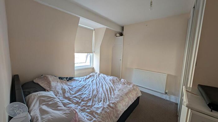 3 Bedroom Flat To Rent In Sandgate Road, Folkestone, CT20