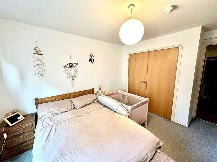 1 Bedroom Flat To Rent In Elm Grove, London, SW19