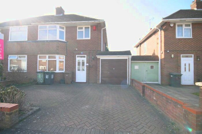 3 Bedroom Semi-Detached House To Rent In Fallowfield, Luton LU3