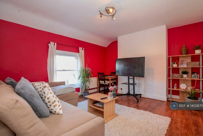 1 Bedroom Flat To Rent In Queens Road, Aldershot, GU11