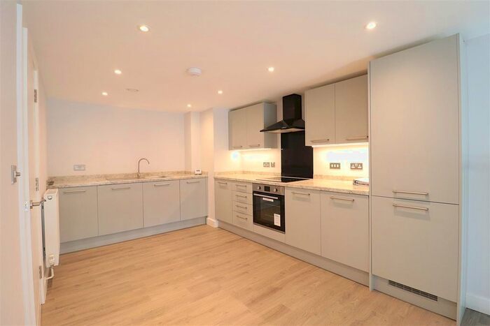 2 Bedroom Flat To Rent In Courtaulds Mews, High Street, Braintree, CM7