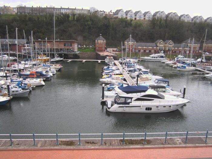 2 Bedroom Flat To Rent In St James House, Llwyn Passat, Penarth Marina, CF64