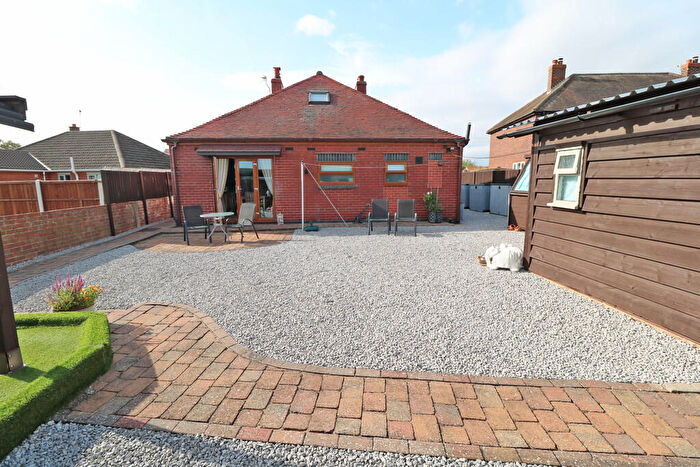 2 Bedroom Detached Bungalow For Sale In Eastoft Road, Luddington, DN17
