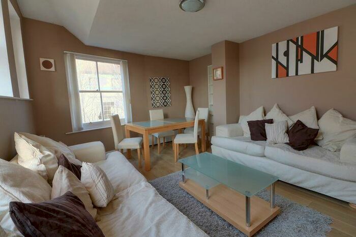 2 Bedroom Flat To Rent In Old Town, Hull, HU1