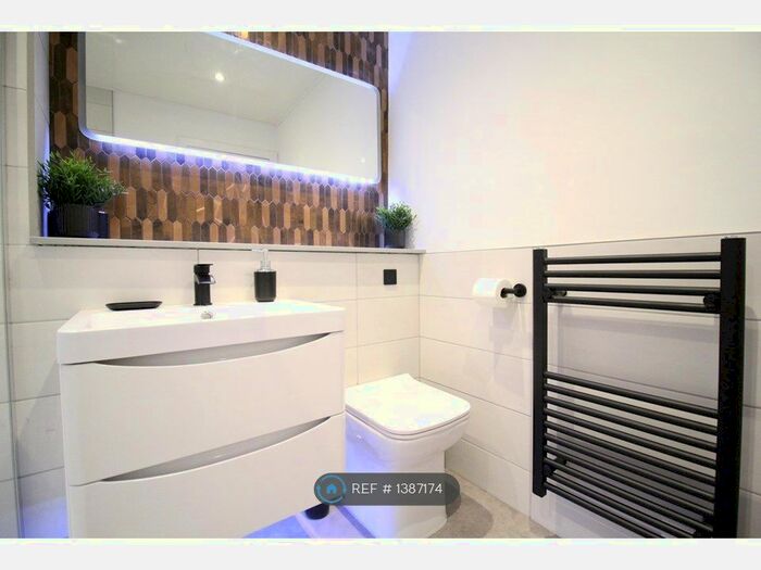 2 Bedroom Flat To Rent In Park Avenue, Dundee, DD4