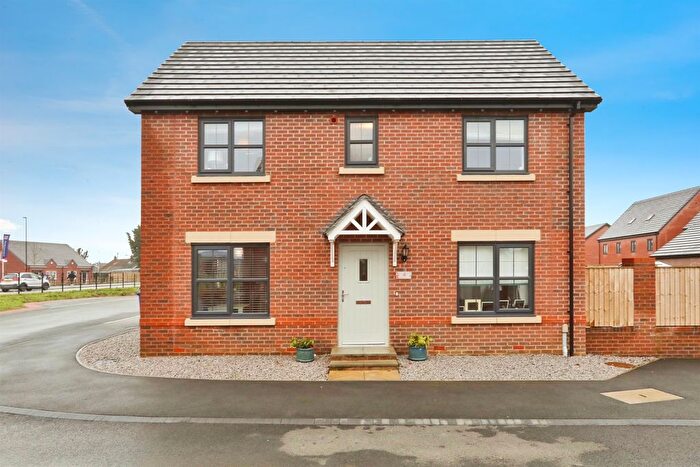 4 Bedroom Detached House For Sale In Davenport Close, Armthorpe, Doncaster, DN3