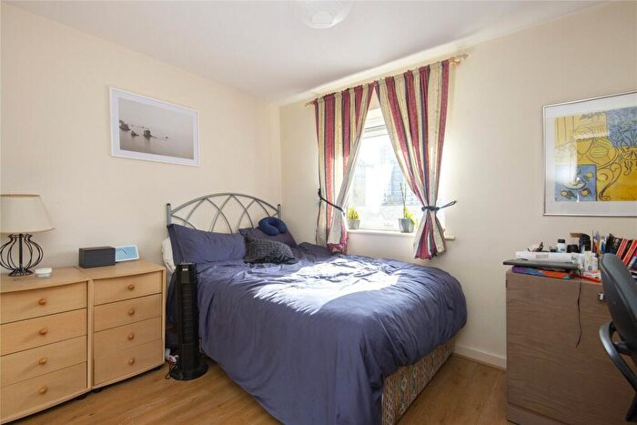 2 Bedroom Flat To Rent In Flynn Court, Garford Street, E14