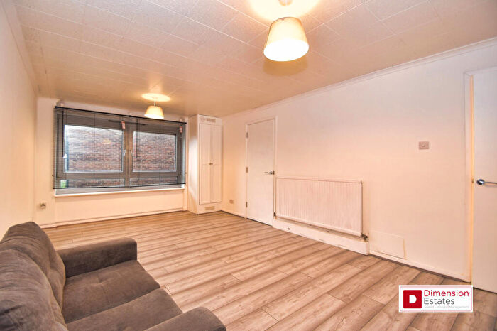 2 Bedroom Flat To Rent In Lansdowne Road, Tottenham, North London, N17