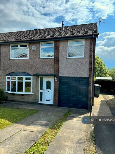5 Bedroom Semi-Detached House To Rent In Brookdale, Rochdale, OL12