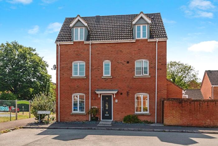 4 Bedroom End Of Terrace House For Sale In Beckett Place, Westbury, BA13