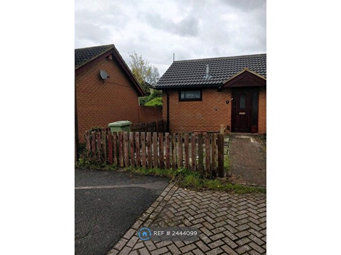 2 Bedroom Bungalow To Rent In Trueman Place, Oldbrook, Milton Keynes, MK6